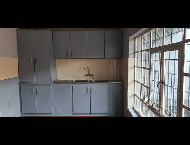 4 BEDROOM HOUSE FOR SALE IN HEIDELBERG INDUSTRIAL